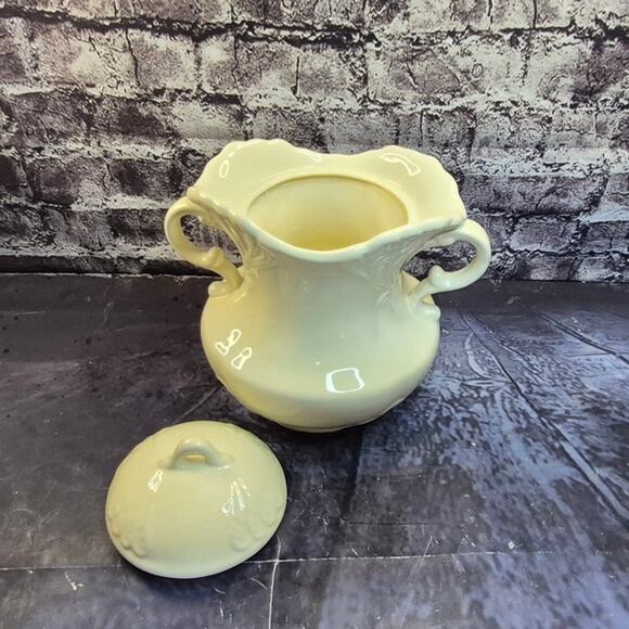 Vintage Elegant Ceramic Cookie Jar - Picture 3 of 5